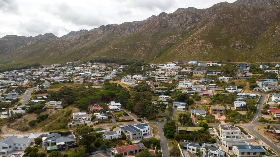 3 Bedroom Property for Sale in Mountainside Western Cape